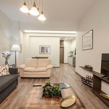 ¨Socrates¨ Traditional Apartment In The Center Of Atene Esterno foto