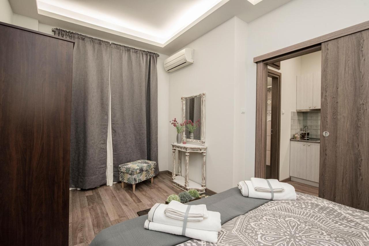 ¨Socrates¨ Traditional Apartment In The Center Of Atene Esterno foto