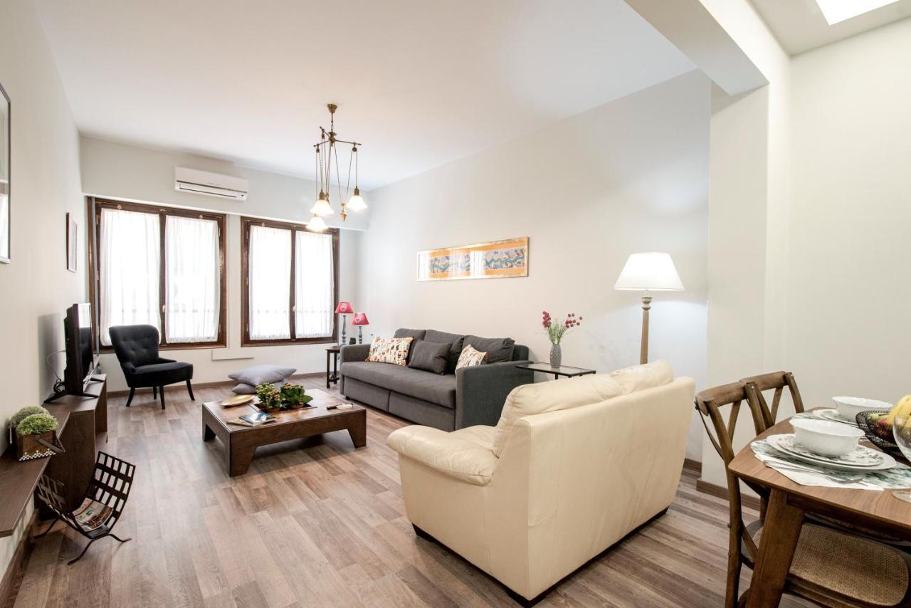 ¨Socrates¨ Traditional Apartment In The Center Of Atene Esterno foto